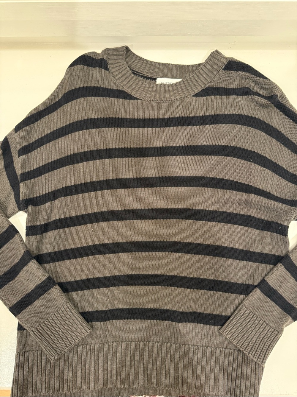 Evereve Striped Crewneck drop shoulder Sweater in Army Green and Black